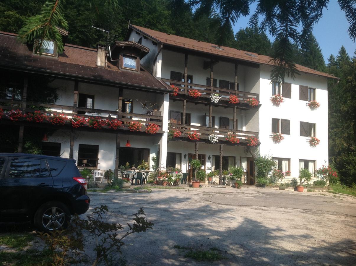 Albergo Club21 Лавароне Экстерьер фото